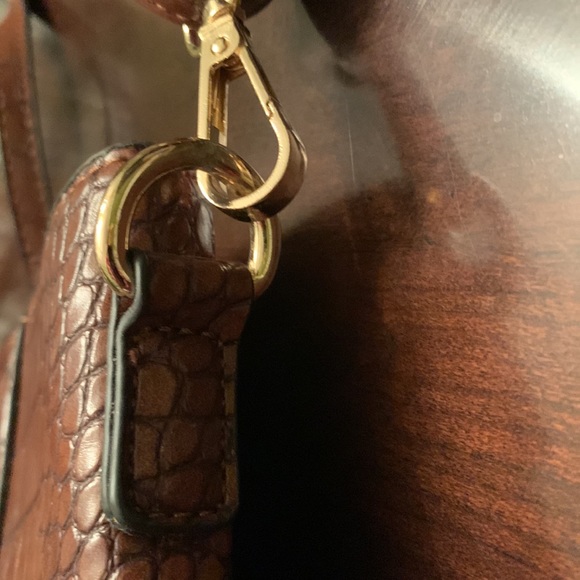 Brown Embossed Croc Satchel Purse. - Picture 9 of 10